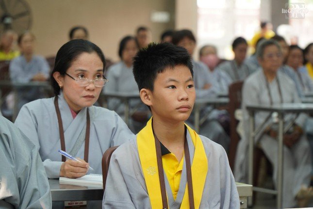 Mỗi tháng, tại chùa Phổ Quang sẽ diễn ra một Khóa tu Ngày an lạc do Ban Hoằng pháp Phật giáo TP.HCM tổ chức