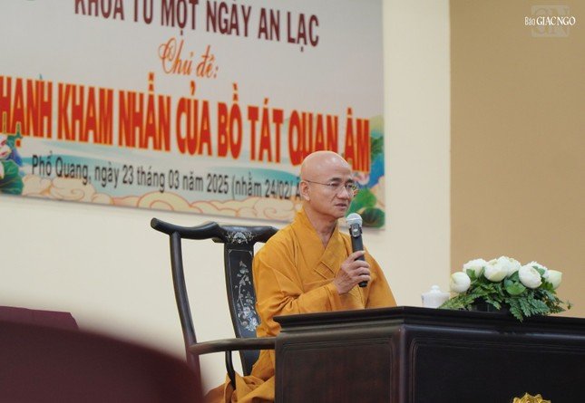 Thượng tọa Thích Thiện Quý thuyết giảng về Hạnh kham nhẫn của Bồ-tát Quan Âm
